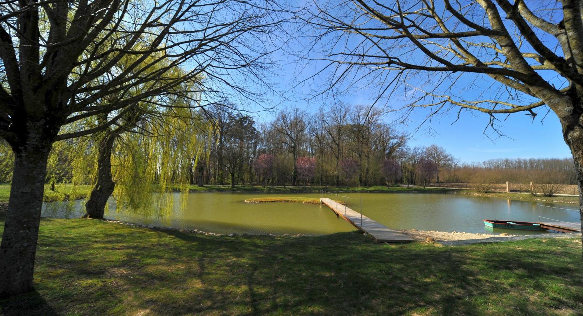 Domaine De La Garde Bed & Breakfast Vonnas Dış mekan fotoğraf